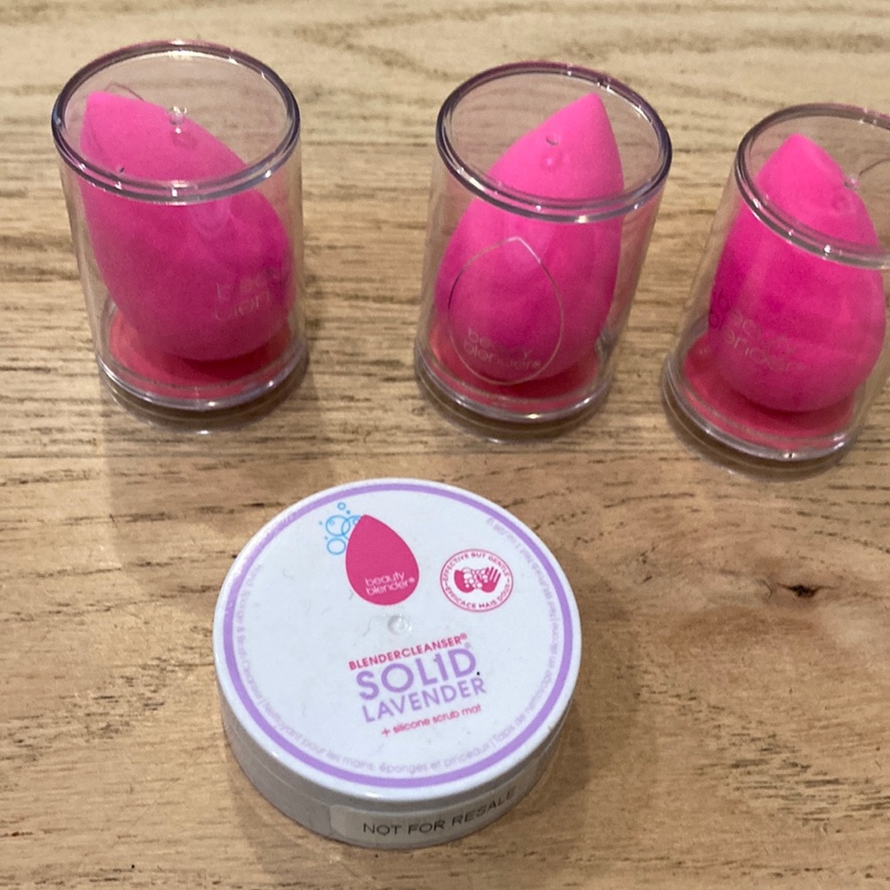beautyblender BLoWOUt Makeup Sponge Set with Cleanser